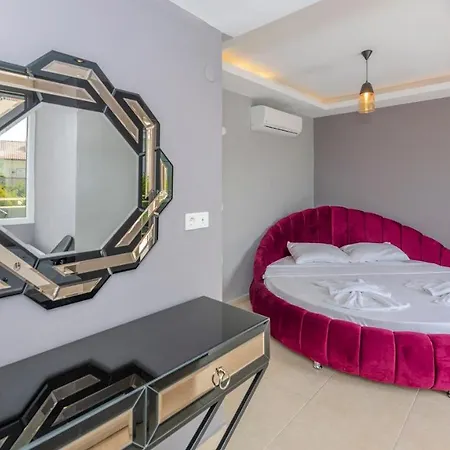 Blue - 4 Bedroom In Hisarönü *
