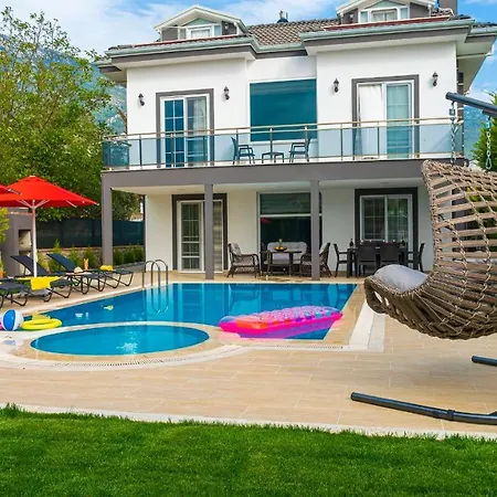 Blue - 4 Bedroom In Hisarönü