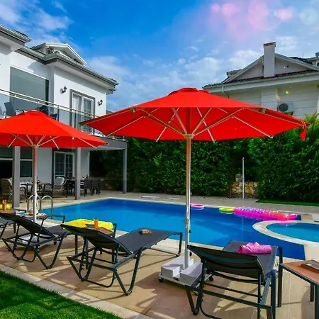 Villa Blue - 4 Bedroom In Hisarönü *