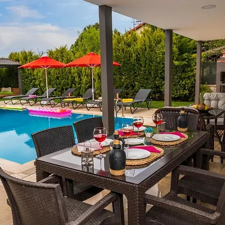 Blue - 4 Bedroom In Hisaroenue Вилла Олудениз
