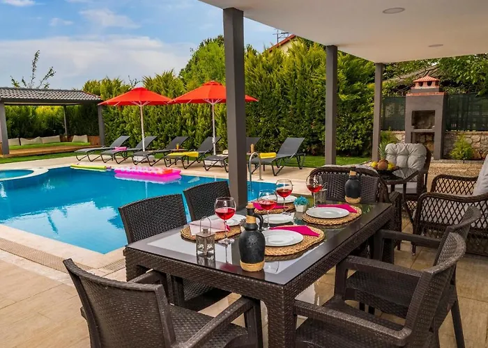 Blue - 4 Bedroom In Hisaroenue Villa Ölüdeniz