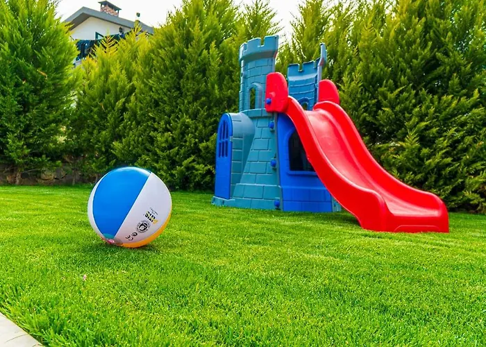 Βίλα Blue - 4 Bedroom In Hisaroenue