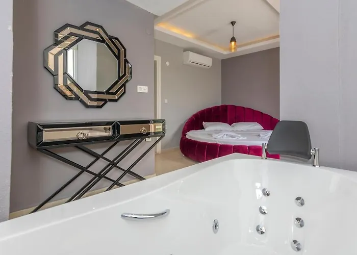 Blue - 4 Bedroom In Hisaroenue Ολουντενίζ