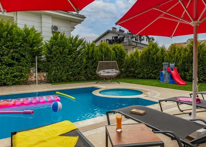 Blue - 4 Bedroom In Hisaroenue Βίλα