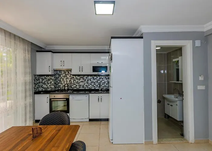 Blue - 4 Bedroom In Hisaroenue Βίλα