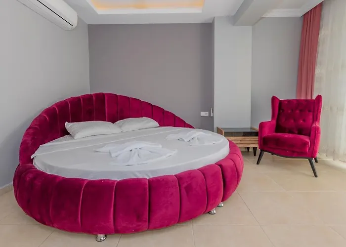Blue - 4 Bedroom In Hisaroenue
