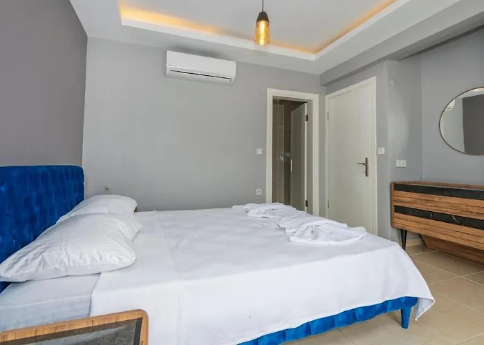Βίλα Blue - 4 Bedroom In Hisaroenue