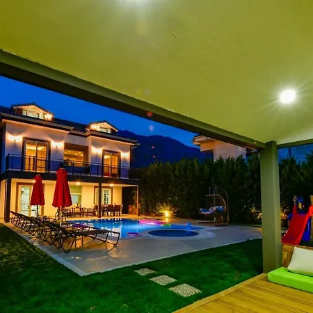 Blue - 4 Bedroom In Hisarönü *
