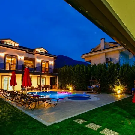 Villa Blue - 4 Bedroom In Hisarönü *