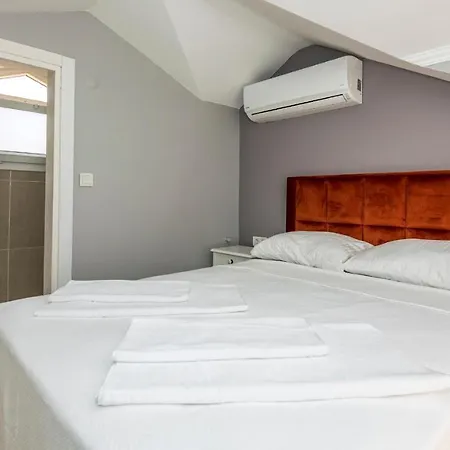 Blue - 4 Bedroom In Hisarönü